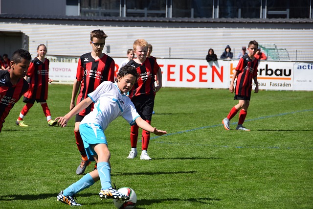 16岁郑俊鸿残特奥会50米蛙泳夺冠，福建代表团游泳首金