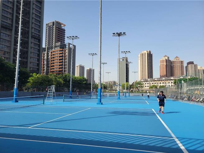 5场比赛打进5球，凯恩当选拜仁10月最佳球员